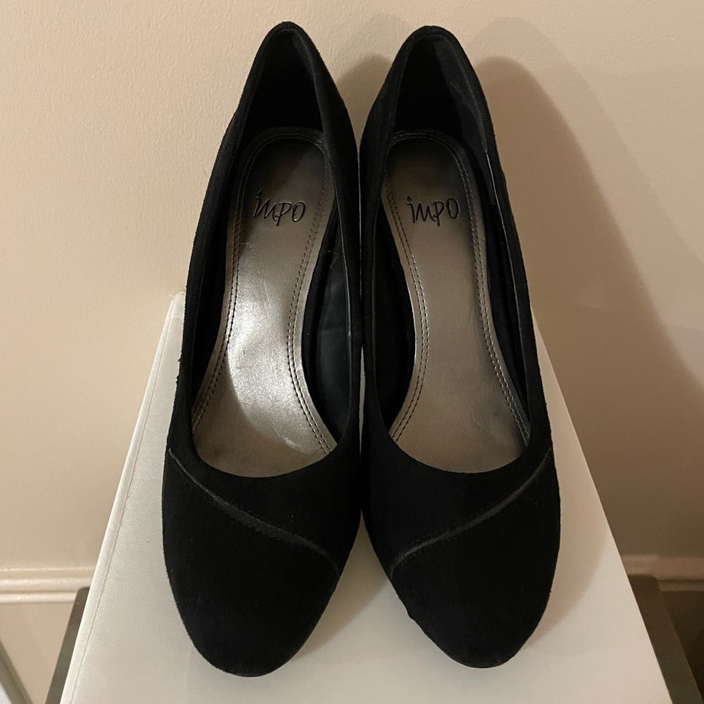 VGUC Impo Black Suede Heels Size 9